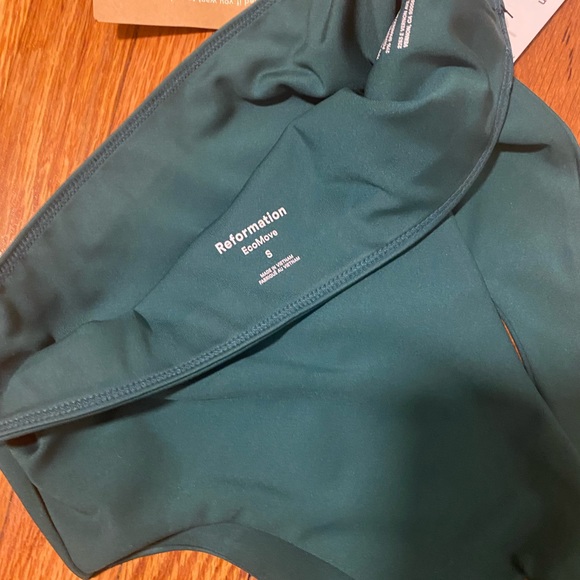 Reformation Ecostretch set small - Picture 9 of 9